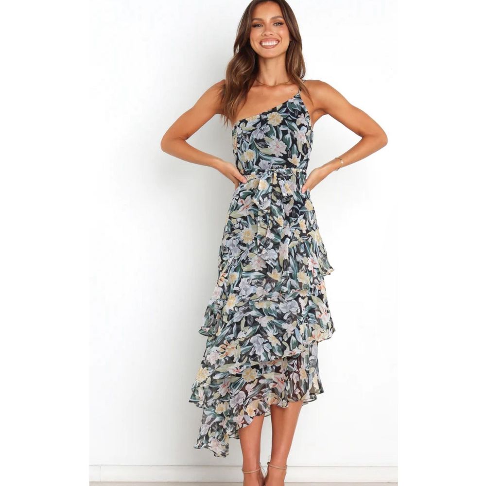 Petal & Pup AMREN DRESS BLACK Floral Chiffon Tiered Ruffle New Size 4
